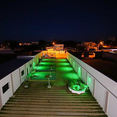 O Neves Hotel กัวนัมบี ภายนอก รูปภาพ